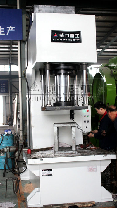 315吨单臂压力机 315吨单臂压力机